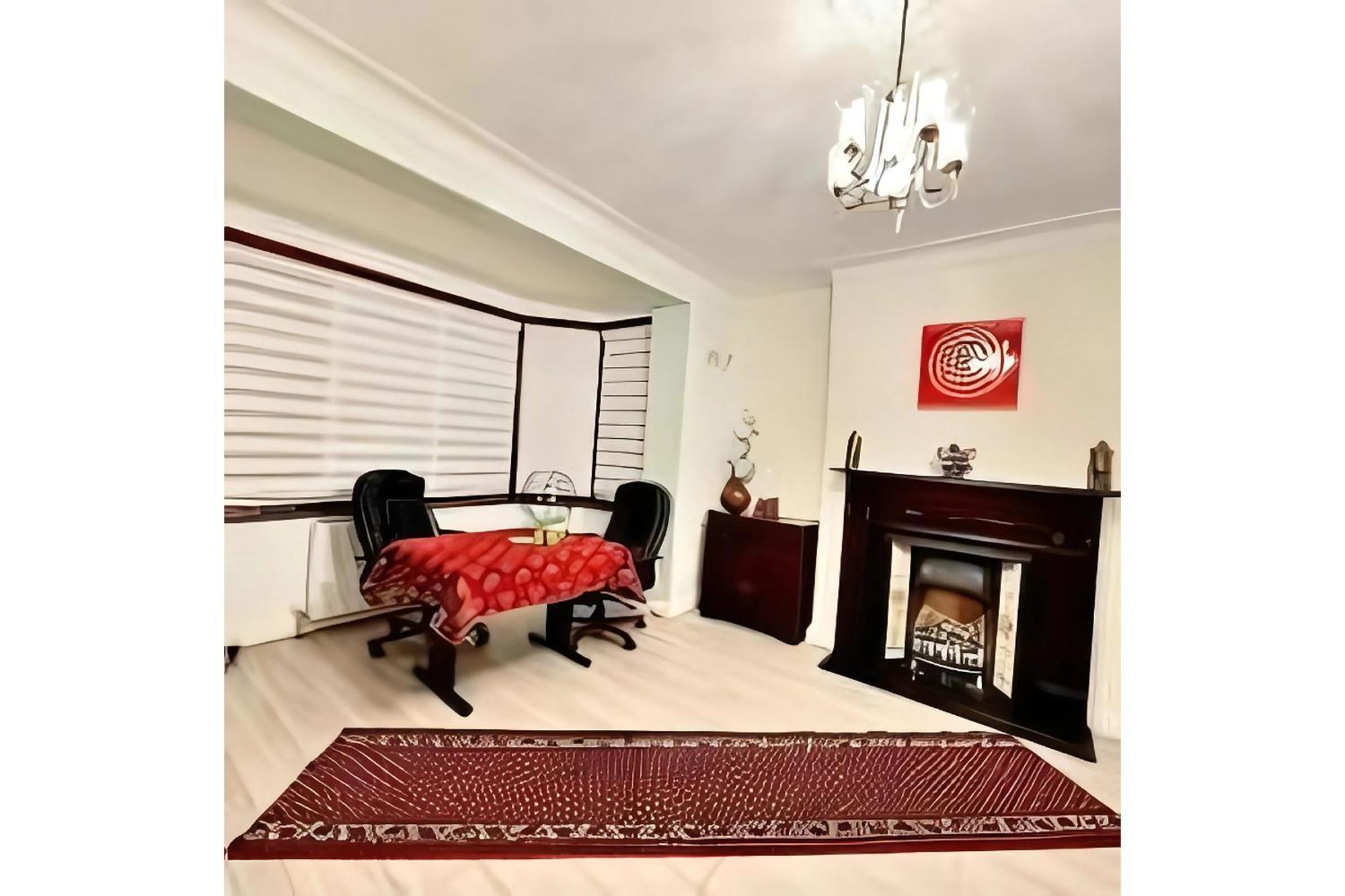 Beautiful Double En-Suite Room, Separate Entrance, Ilford, Central Line Gants Hill, Free Parking Exterior photo